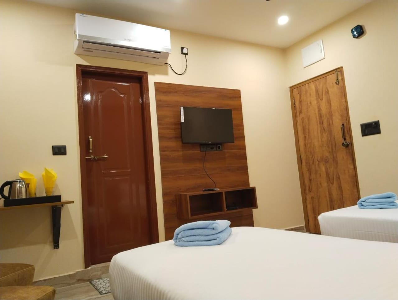 Hotel Windsor Plaza Hyderabad Exterior foto